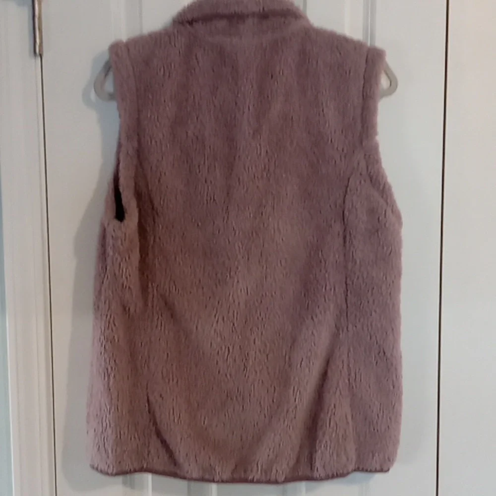 Free Country Taupe Sherpa Vest - Picture 3 of 5